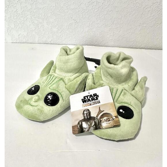 Disney Star Wars Baby Grogu/Yoda Green Slippers Size M 7-8 The Mandalorian New - Picture 3 of 7